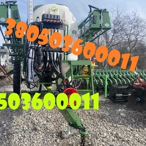 Новий причіпний обприскувач Spray Expert 3000