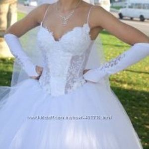продам  красивенькое свадебное платье