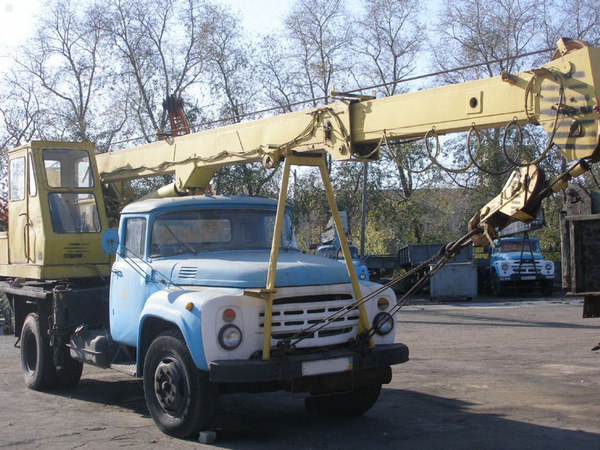 Услуги автокрана  ЗИЛ 6т по Днепропетровску и области.