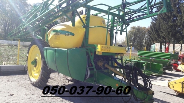 Прицепной опрыскиватель John Deere 732(Новый 2013г) Бак: полиэтиленовы