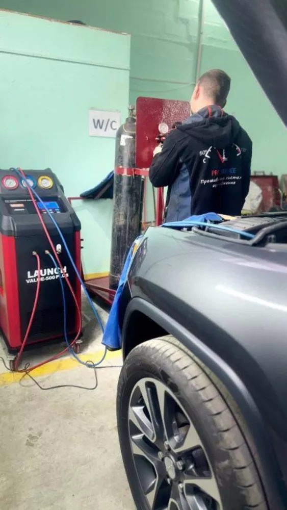 Заправка и ремонт автокондиционеров в Днепре — быстро,  качественно,  с  2