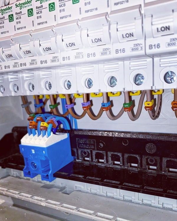 Профессиональный электрик Кривой Рог 3