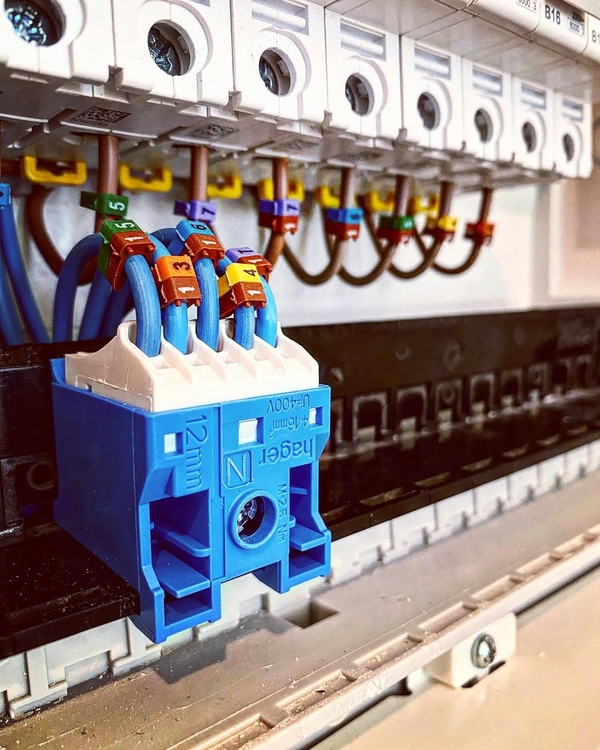 Профессиональный электрик Кривой Рог 4