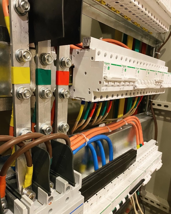 Профессиональный электрик Кривой Рог 6