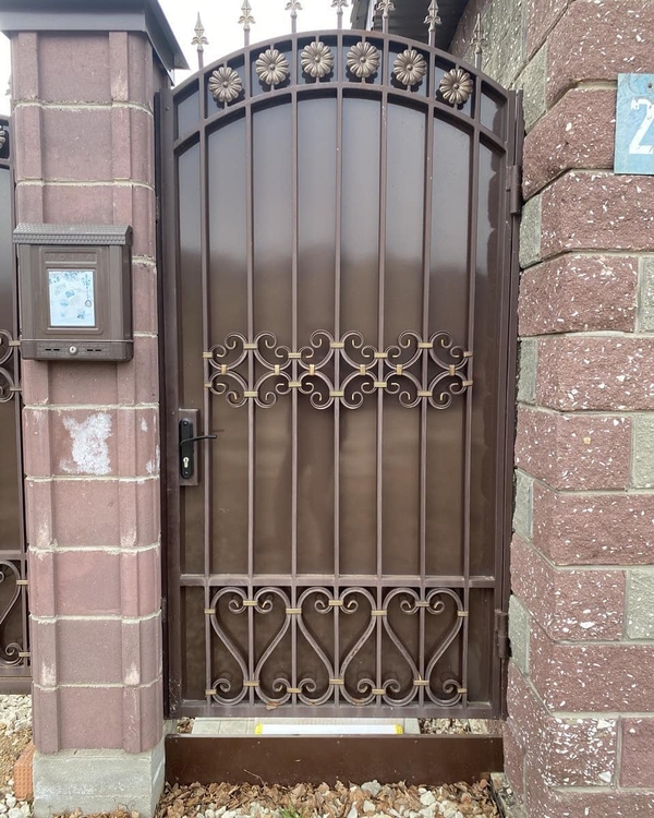 Металлические ворота в Кривом Роге 9