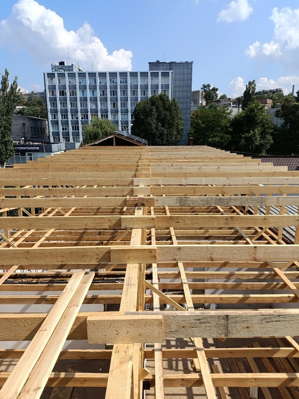 Кровельщики ремонт крыш мелкий и капитальный 2