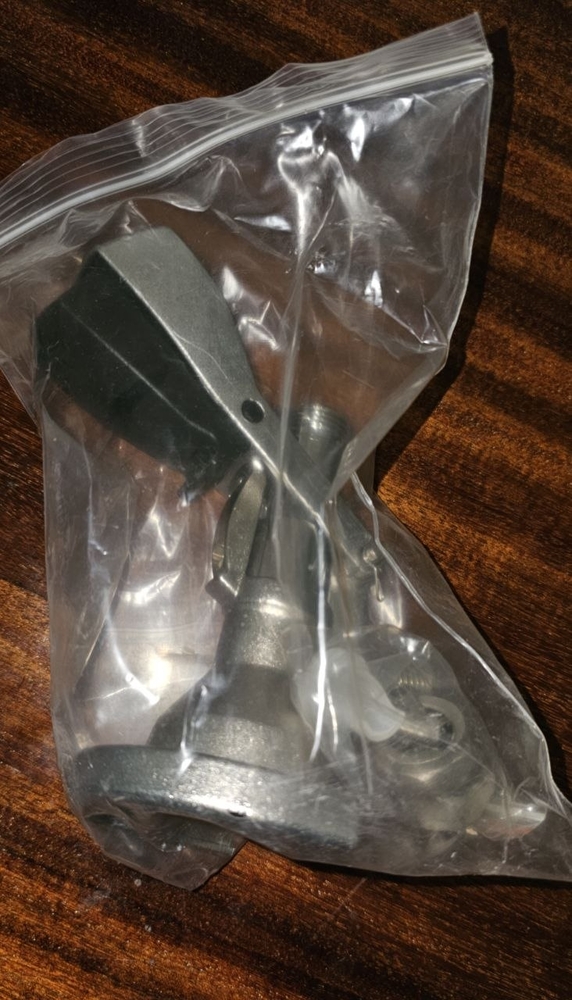 Продам пивні клешні,  крани,  редуктор,  промивочний бачок,  кеги. 7