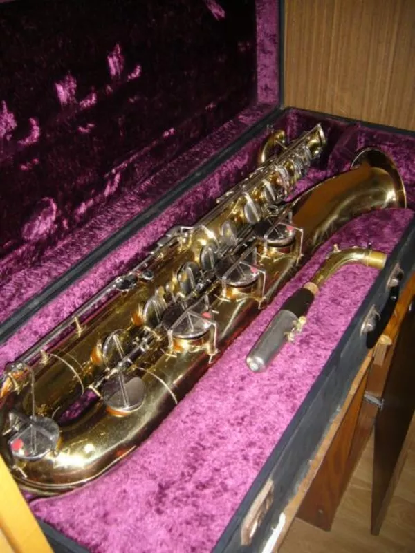 Продам саксофон баритон Amati Classik (жёлтый).
