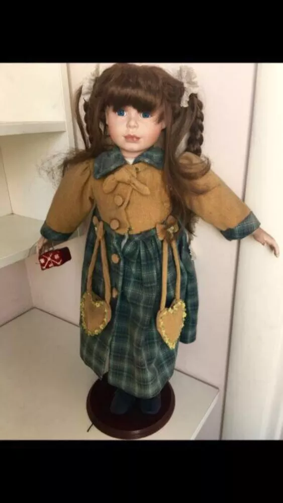 Фарфоровая кукла 60 см  2